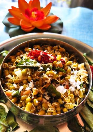 A picture of Moong Sprouts Sundal.
