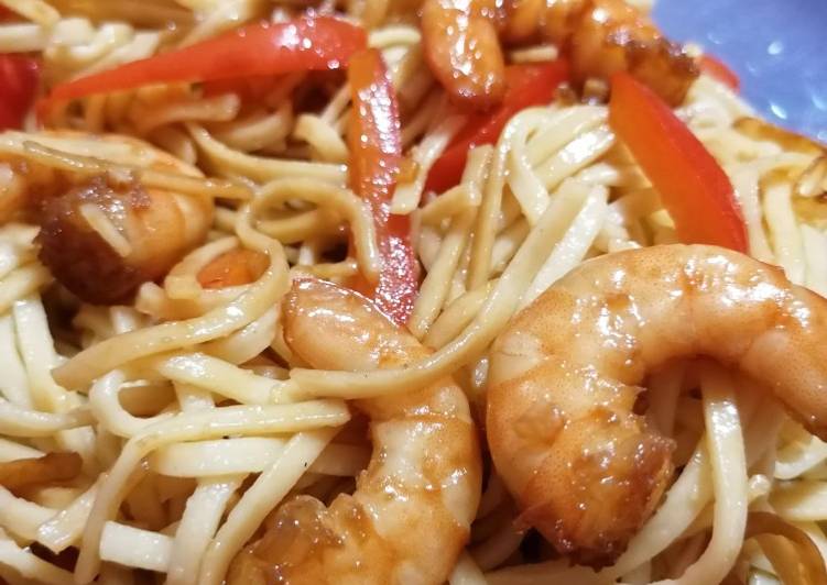 Comment Cuisiner Wok de nouilles et crevettes caramélisées