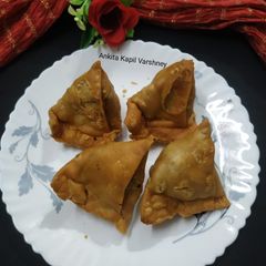 A picture of Samose.