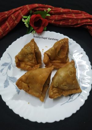 A picture of Samose.