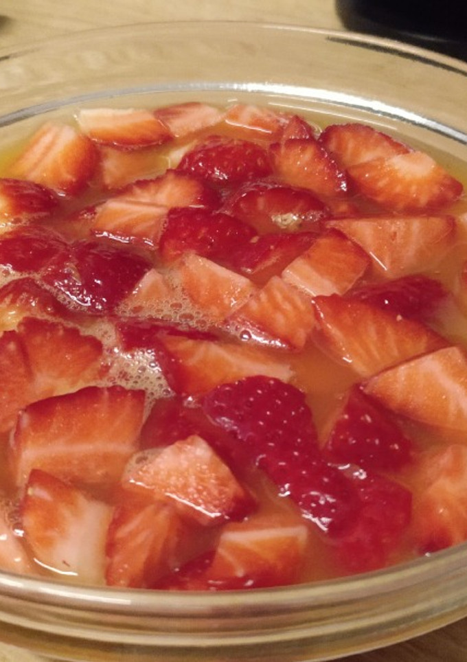 Una foto de Fresas con zumo de Naranja