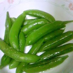 A picture of Boiled Sugar Snap Peas in the Microwave.