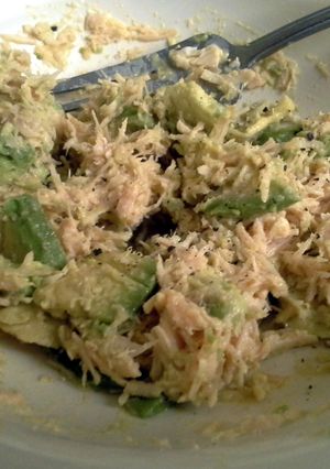 A picture of Chicken salad with avocado.