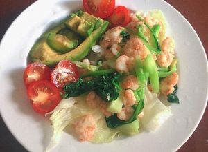 Hình của món 🥑 Low Carb Lunch Tôm Bơ Salad Eat Clean.