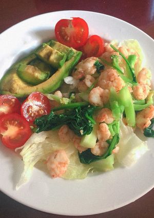 Hình của món 🥑 Low Carb Lunch Tôm Bơ Salad Eat Clean.