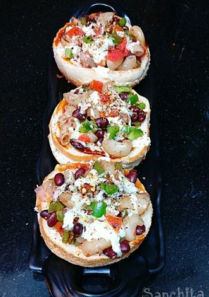 A picture of Open Kidney Beans Macaroni Cheesy Burgers.