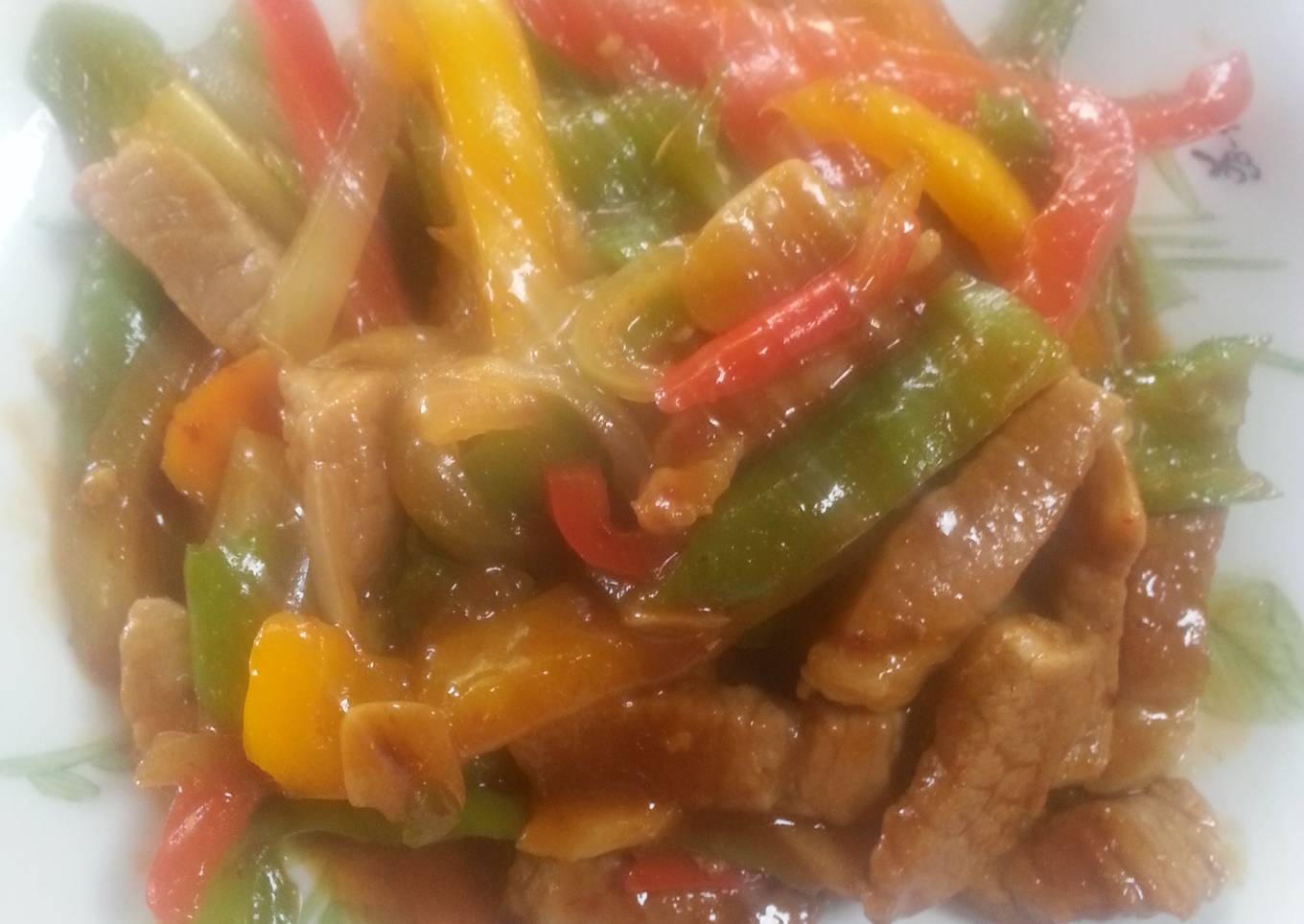 Mhu pad Prick powe or stir fry pork in sweet chili paste