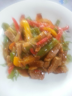 A picture of Mhu pad Prick powe or stir fry pork in sweet chili paste.