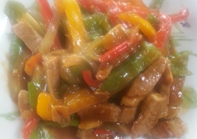 Mhu pad Prick powe or stir fry pork in sweet chili paste