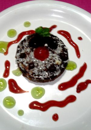 A picture of Chocolate cheesy biscuit cake #biscuitcake.