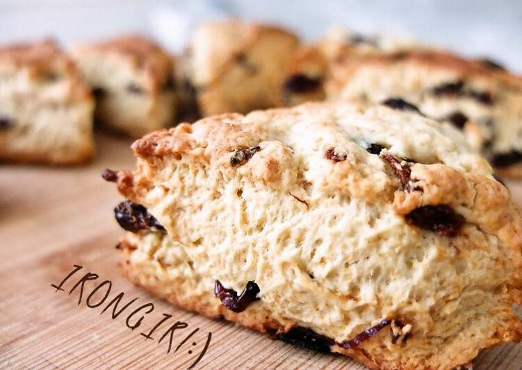 Scones Made in a Toaster