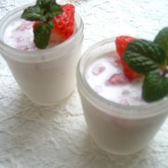 A picture of Strawberry Milk Pudding.