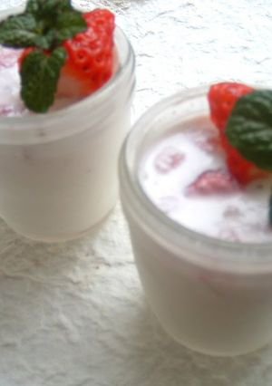 A picture of Strawberry Milk Pudding.