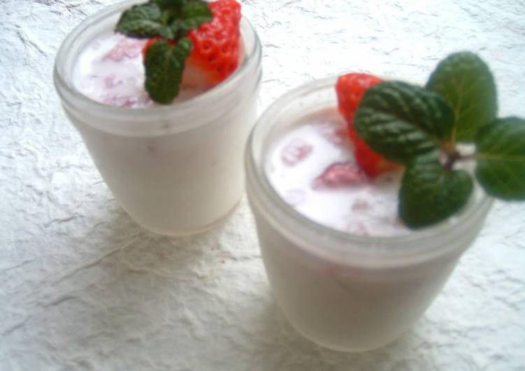 Strawberry Milk Pudding