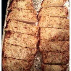 A picture of Tinklee's Cheesy Bread.