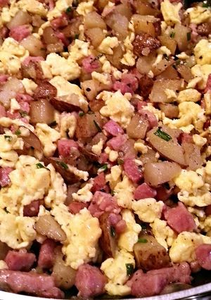 A picture of Finlanders Breakfast Skillet.