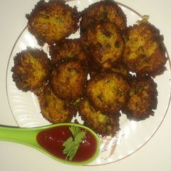 A picture of Potato rice flakes and corn cutlets.