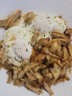 Hagymás-gomba, tojással recept fotója
