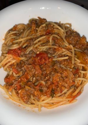 A picture of Spaghetti bolognese.