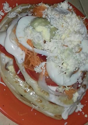 Una foto de Torre de panquecas saladas 🍔