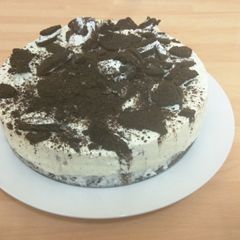 A picture of Cookies and Cream Cheesecake.