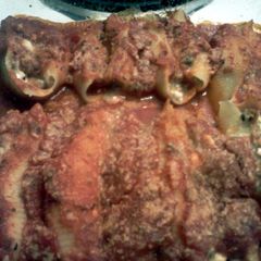 A picture of stuffed shells.