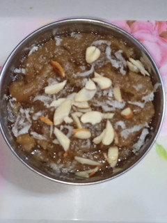 सूजी का हलवा (suji ka halwa recipe in Hindi) रेसिपी मुख्य फोटो