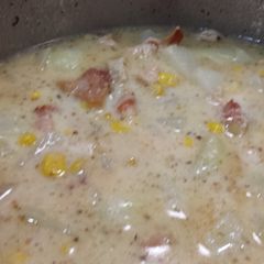 A picture of Chicken Bacon Corn Chowder.