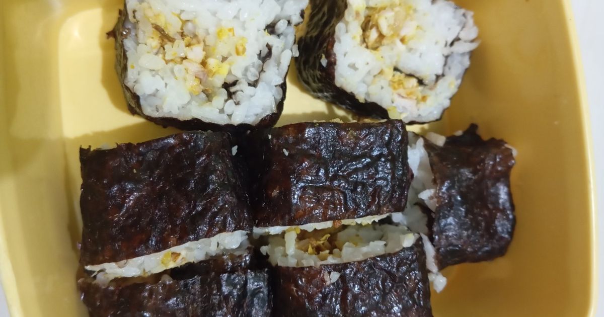 Bekal sekolah Sushi isi ayam