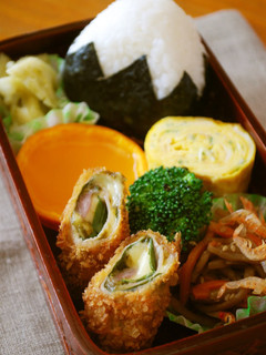 A picture of Mt Fuji Bento--Pork with Wasabi Deep-Fried Wraps.