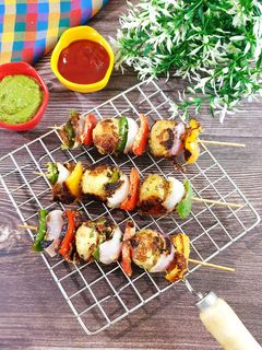 તંદુરી આલુ ટિક્કા (Tandoori Aloo Tikka Recipe In Gujarati) રેસીપી મુખ્ય ફોટો