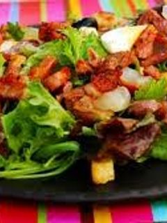 A picture of Salade de gesier (gizzard salad).
