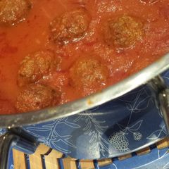 A picture of Meatballs in rich Tomato Sauce ( Dawood Basha ).