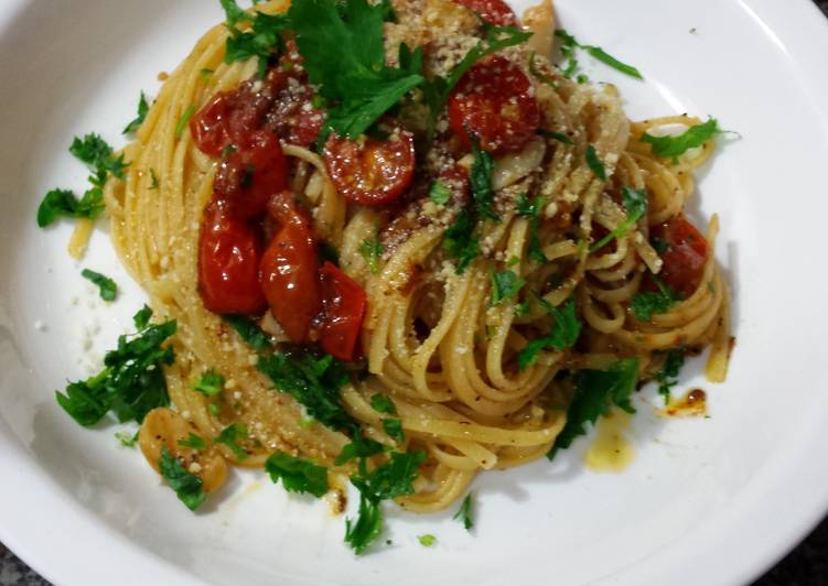 Steps to Prepare Homemade Oven Roasted Garlic and Tomato Pasta