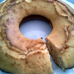 A picture of Lemon Cake.