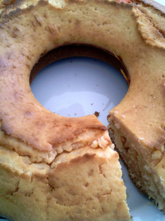 A picture of Lemon Cake.