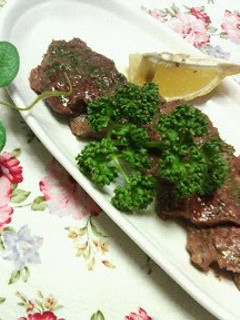 A picture of Bite-Size Beef Steak with Garlic Soy Sauce.