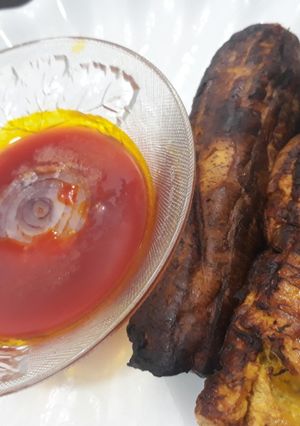 A picture of Roasted plantain with palmoil.