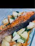 Ikan Salmon panggang dengan singkong