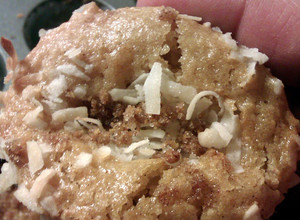 A picture of Wonder Muffins! **no egg, no sugar, no milk, no butter, no flour (except for what's in the pancake mix)! Wonder how I made em?.