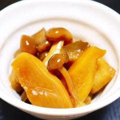 A picture of King Trumpet & Shimeji Mushrooms Simmered in Sweet Soy Sauce.
