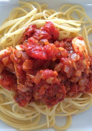 A picture of Garlic Chicken Pasta.
