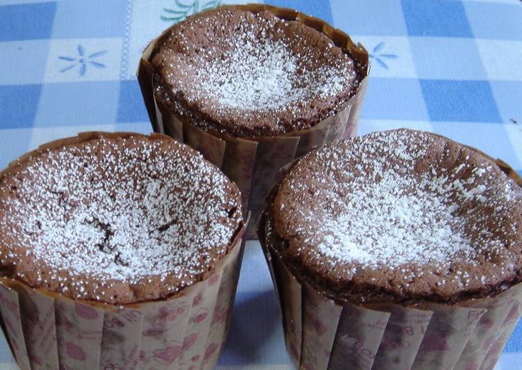 Easy Flour-less Chocolate Cupcakes