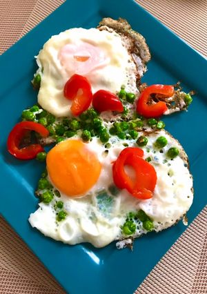 Zöldborsós tükörtojás recept fotója
