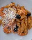 Penne com Tomate e Camarão