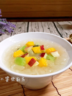 🥝鮮果白木耳甜湯🍎電鍋版 的食譜成品照片