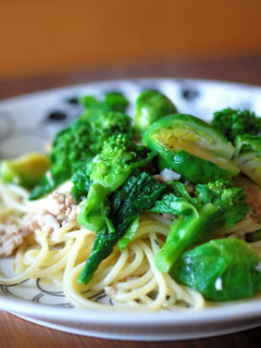 A picture of Pasta with Spring Veggies.