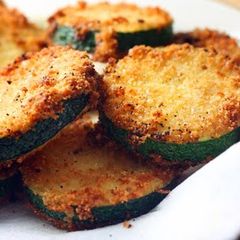 A picture of Fried Zucchini with Spicy Dipping Sauce.