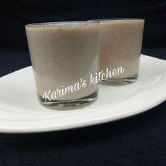 Strawberry banana smoothie A picture of Strawberry banana smoothie.