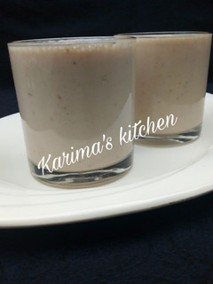 A picture of Strawberry banana smoothie.